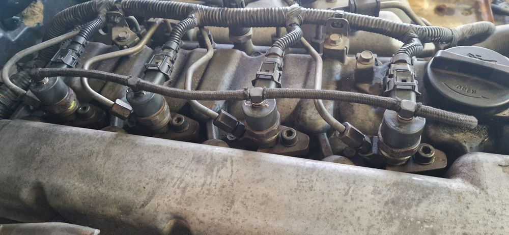 Injectoare kia sorento 2.5 140 cp