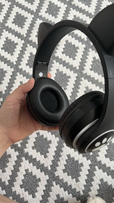 Наушники с ушками котика