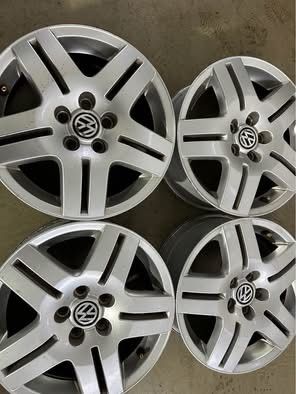 Set jante aliaj pe 15 originale vw golf 4