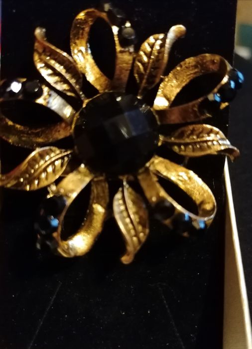 Нови брошки сърце и цвете