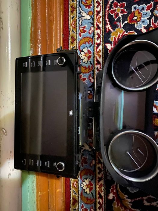 Табло и магнитофон Таёта кемри гибрит