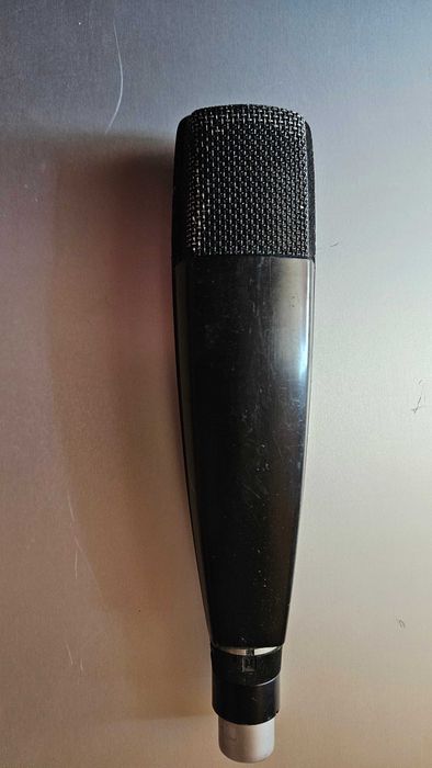 Продавам винтидж студиен микрофон Sennheiser MD421-U-4
