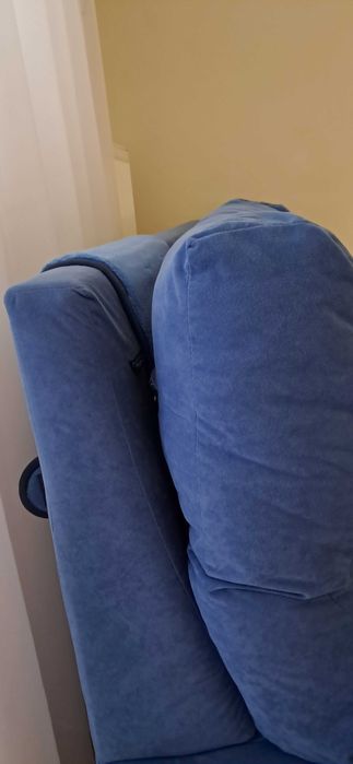 Vând canapele foarte bine întreținute dimensiunile: lungimi 185cm și 155cm cu latime de 90cm