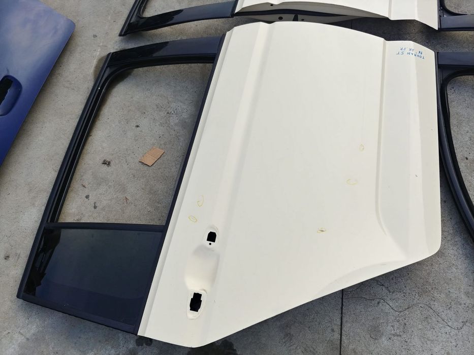 usa portiera dreapta spate vw touran 3 2016