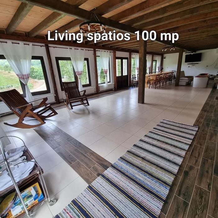 Cabana  cu piscină încălzită închiriem integral