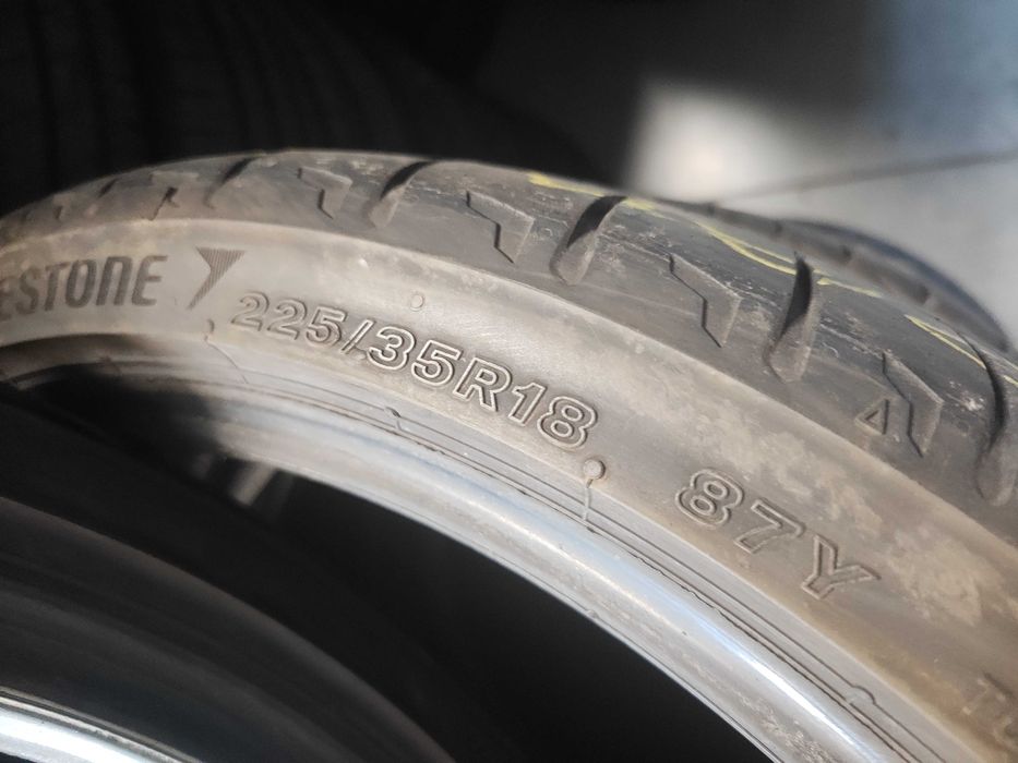 4бр.летни гуми 225/35/18 Bridgestone