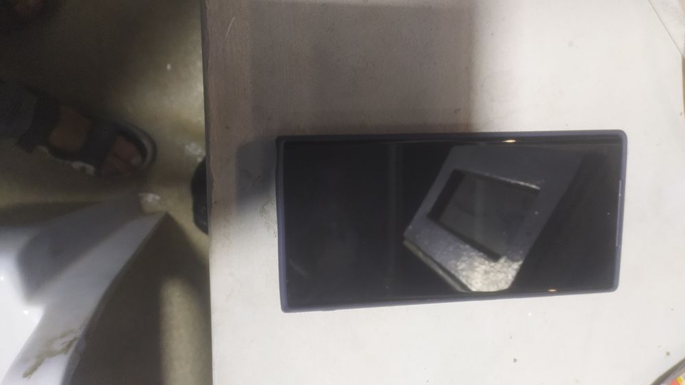 Samsung galaxy s 23 ultra 256GB holati yangi.