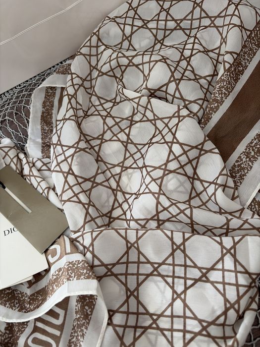 Esarfa din matase, Dior