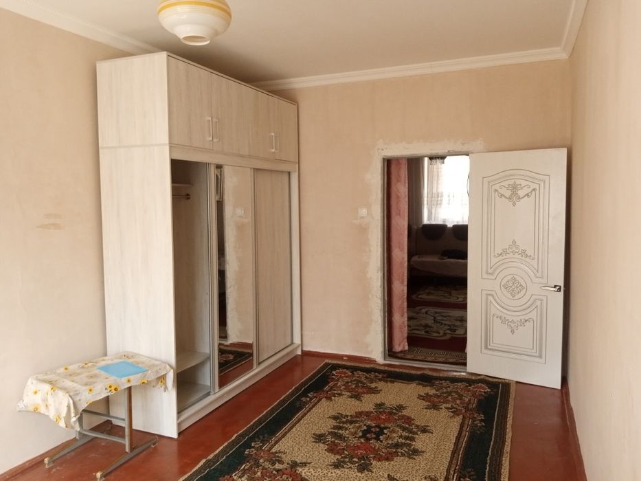 Продается квартира двух комнатная.