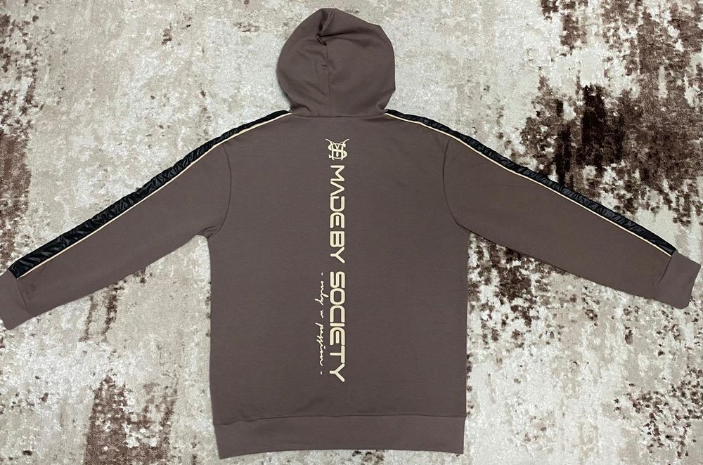 Vând compleu nou de bărbați Made by Society