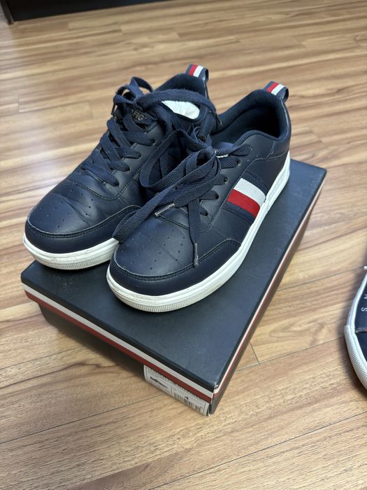 Продам детскую обувь