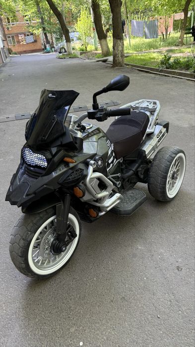 Detskit eloktromashina