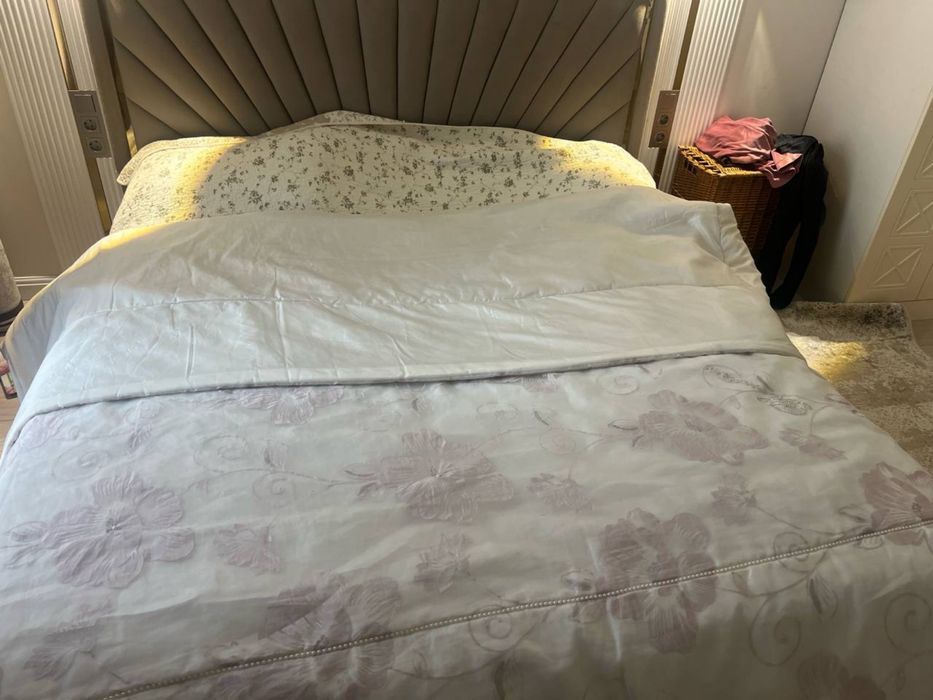 Продается б/у кровать с матрасом сразу