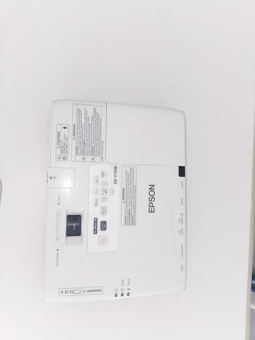 проектор Epson EB-1776W.