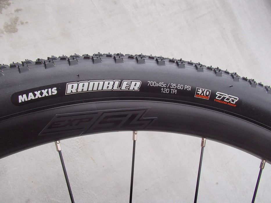 Bicicleta Gravel Full Carbon - Full GRX- Model 2025