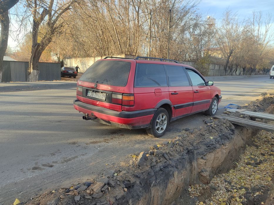 По запчастям продаётся пассат Б3 универсал