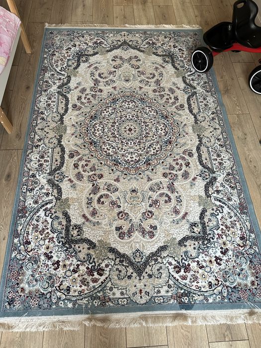 Ковер в отличном состоянии