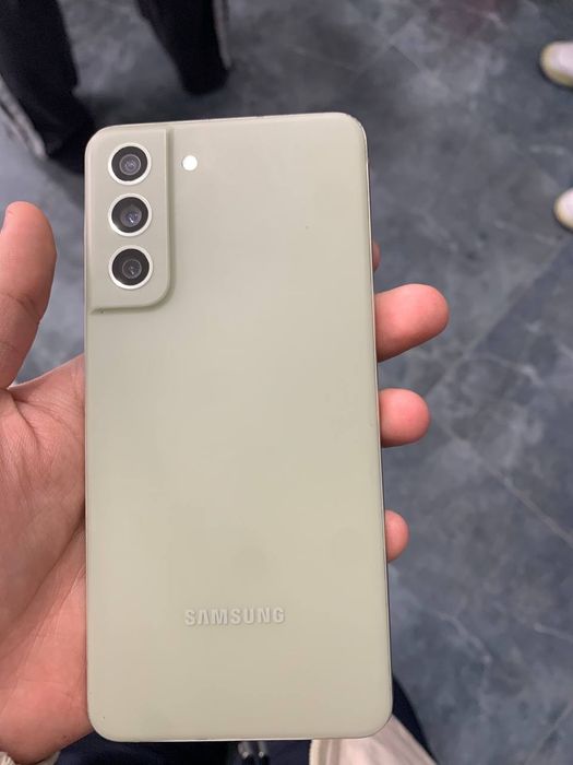 Samsung s21 FE telefon