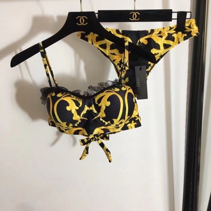 Продам купальник раздельный новый