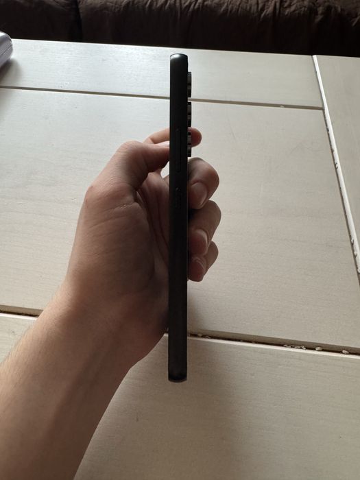 Samsung Galaxy A54 + калъф Spigen