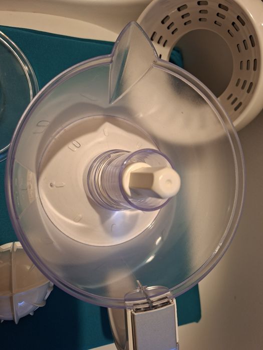 Storcator citrice DeLonghi, capacitate 1 litru