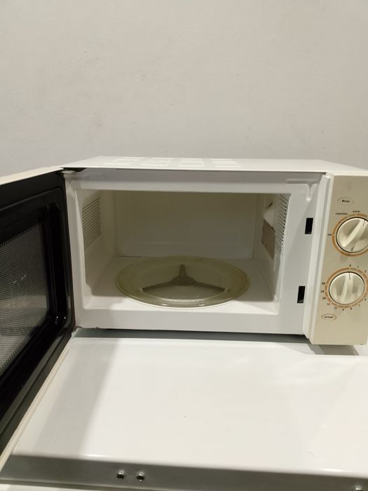 Продам микроволновку.