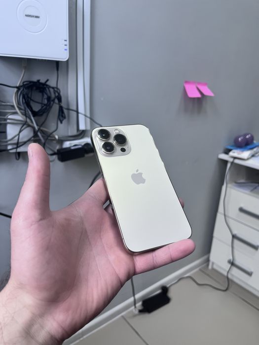 Продам айфон 13 pro