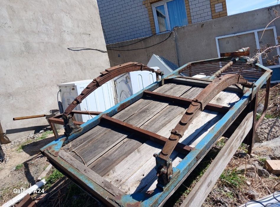 продам тележку со ресором