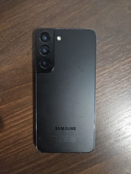 Телефон samsung s22