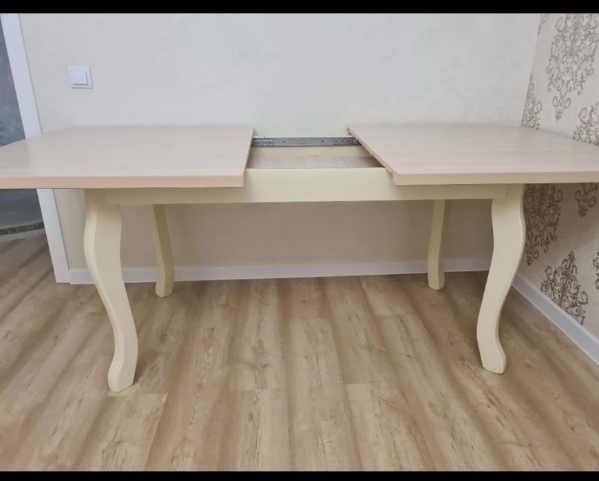 Продам стол гостевой