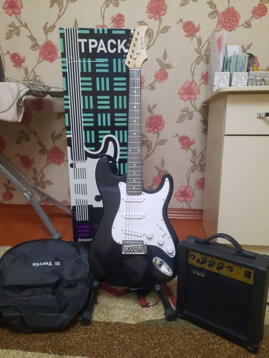 Электрогитара полный комплект новый