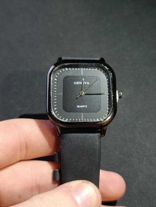 Новые часы кварцевые, 6 штук