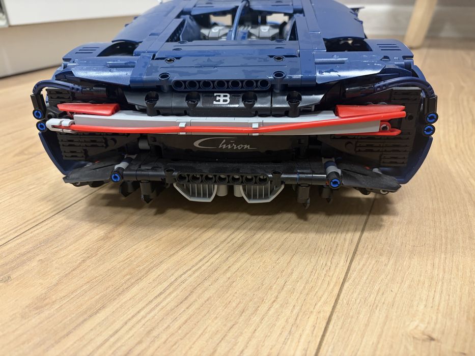 Продам лего Technik машину Lambargini Cheron