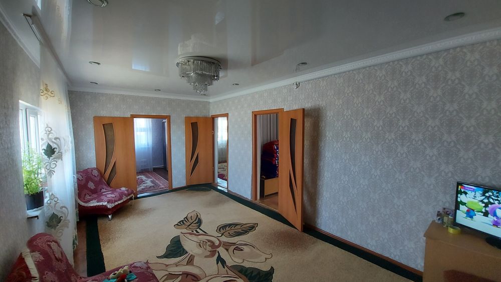 Үй сатылады,сауда бар