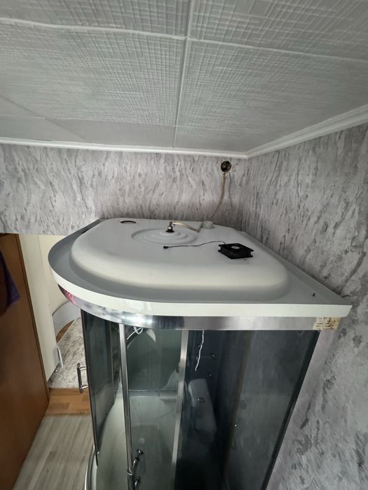 Продам душевую кабину