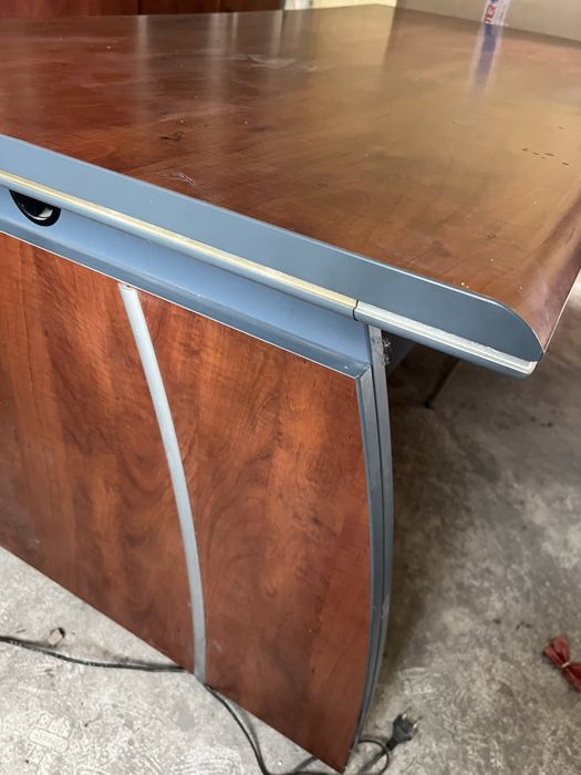 Vand Mobilier din MDF/Pal pentru un birou incapator
