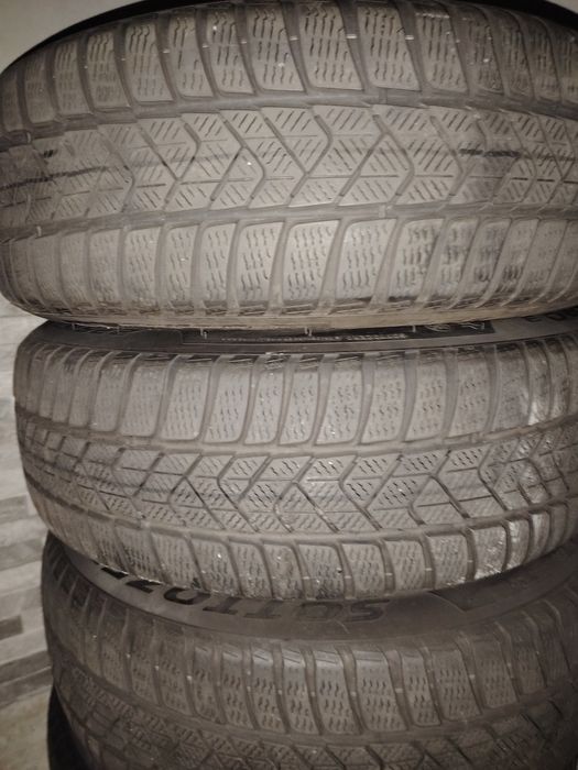 Roti BMW iarna 225.60 r18 pirelli
