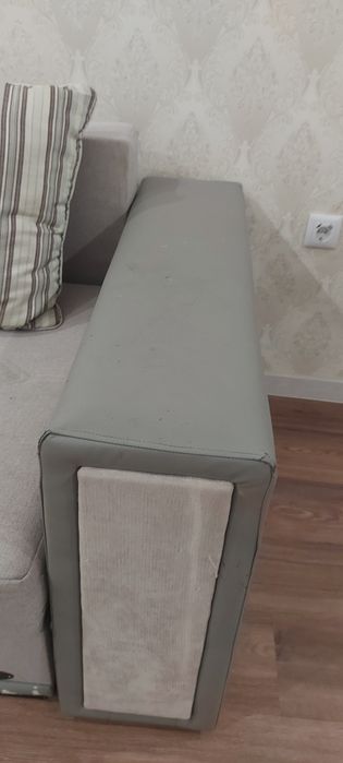 Угловой диван в гостиную