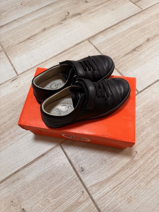 Кожанные мокасины на мальчика