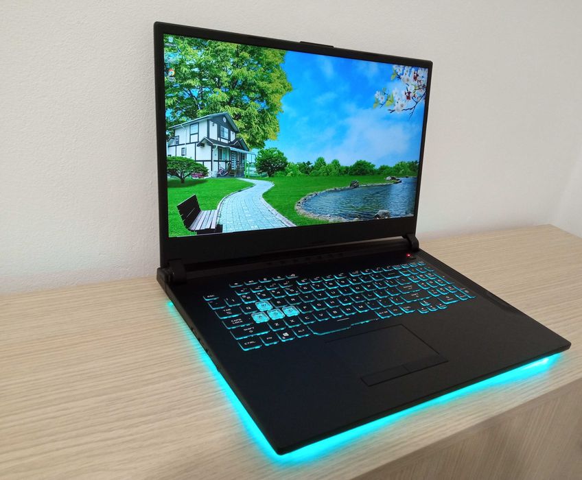 Laptop I7 32GB ram GAMING ULTRA placa video dedicata NVIDIA SSD nvme 2 placi video ecran IPS 15.6 inch ASUS ROG STRIX