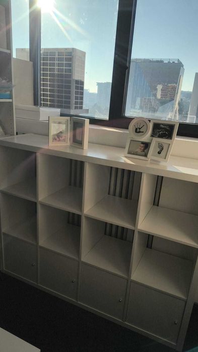 Vand KALLAX etajeră cu 4 organizatoare, alb, 147x112 cm