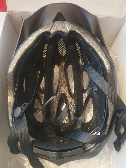 Vand casca bicicleta Merida Noua