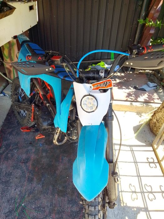 Cross 125cc full custom