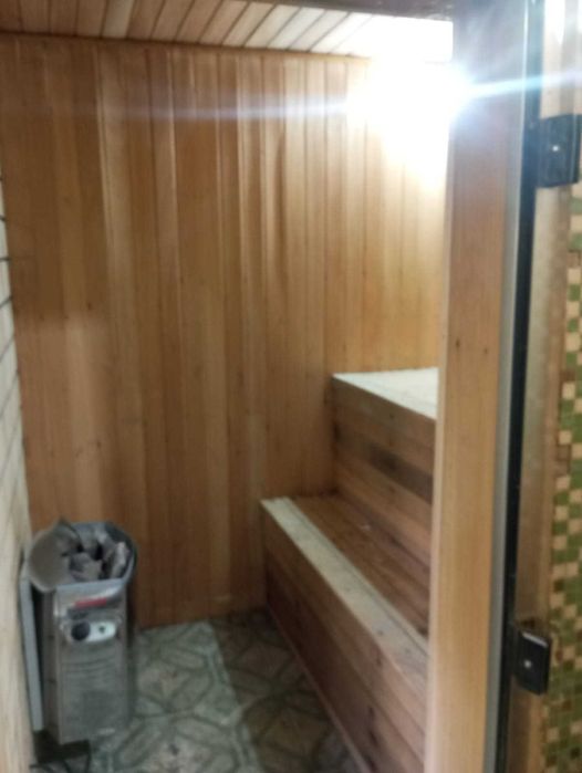 Продам баню со сруба, диаметр сруба 20 длина 4м35см.общ, 27 кв.м.