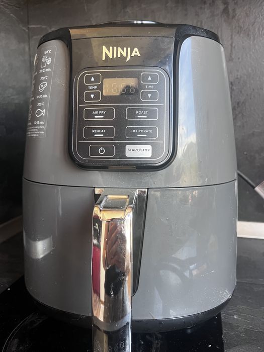 Air Fryer Ninja  без следи от употреба