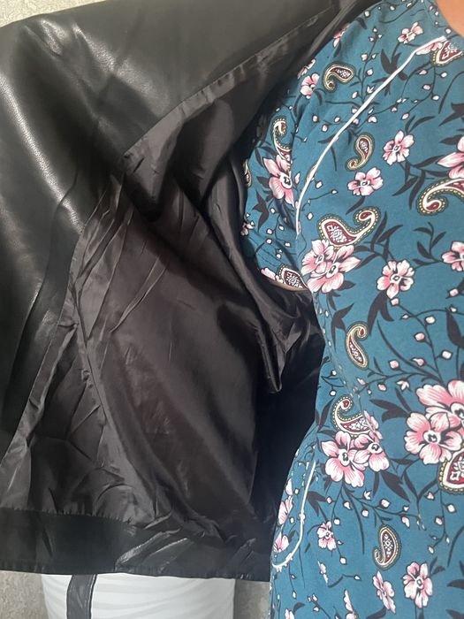 Продам кожаную куртку