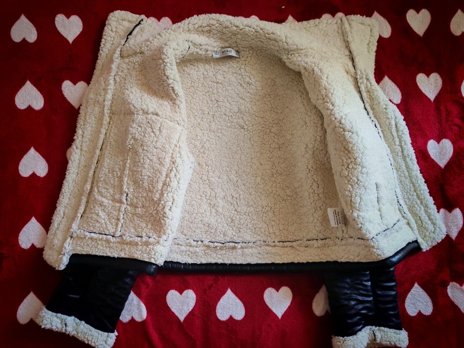 Geaca noua fără eticheta mărimea S