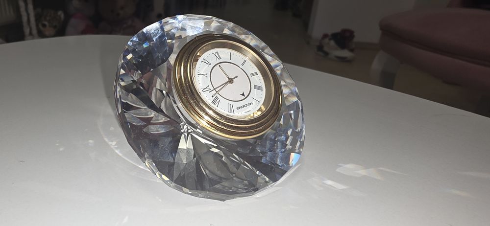 Ceas de masă swarovski forma diamant sticla slefuita superba