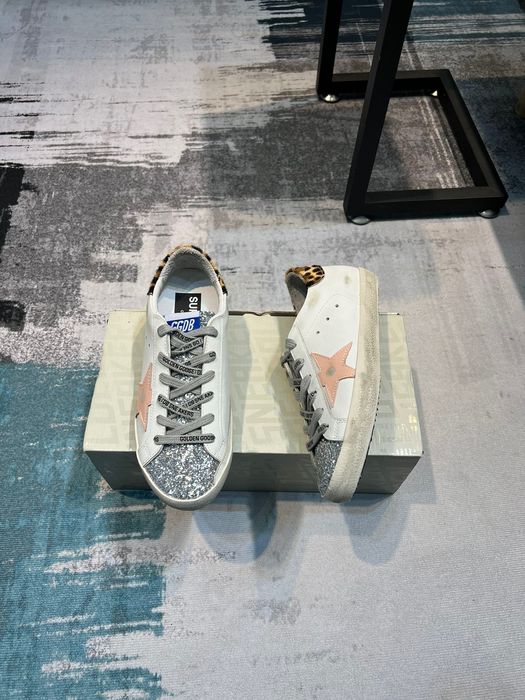 Golden Goose V-Star Pink glitter star / Metallic heel tab