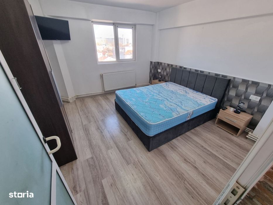 Apartament 3 camere zona Trocadero